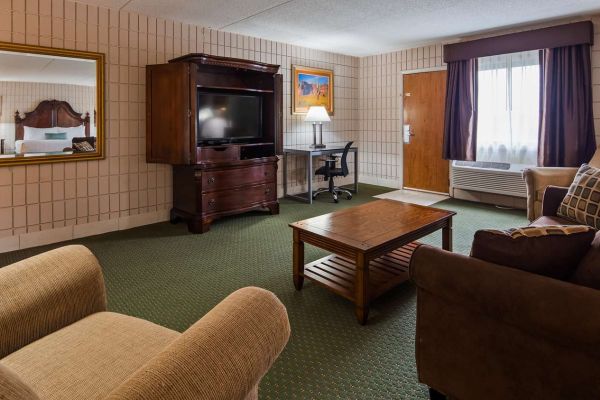 Hotel SURESTAY PLUS BY BEST WESTERN FARMINGTON (De Lassus)